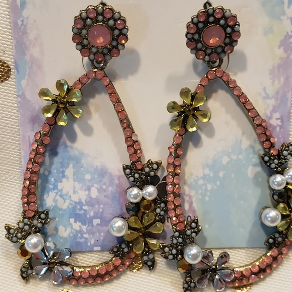 Statement earrings - Picture 4 of 4